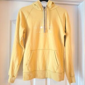 The North Face Yellow Hooded Sweatshirt Medium Cotton Polyester Winter Layer